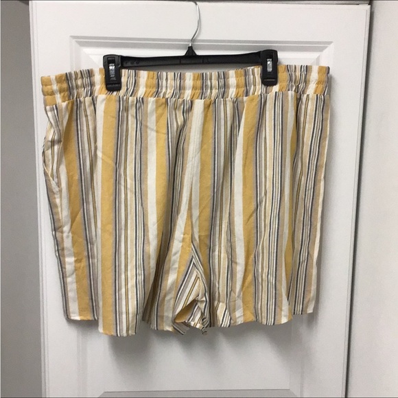 Forgotten Grace Women’s Plus Linen Blend Casual Drawstring Short, size 3X - Picture 5 of 6